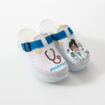 Zoccoli sanitari da donna con zeppa per farmacia / Zoccoli sanitari da donna con zeppa per farmacia /