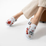 Zoccoli sanitari da donna con zeppa per cucina / Zoccoli sanitari da donna con zeppa per cucina /