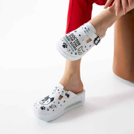 Alternative view of Zoccoli sanitari da donna con zeppa per veterinari