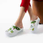 Zoccoli sanitari da donna con zeppa per cucina / Zoccoli sanitari da donna con zeppa per cucina /