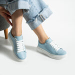 Sneakers da donna blu leggeri in pelle naturale / Sneakers da donna blu leggeri in pelle naturale /