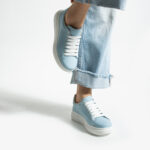 Sneakers da donna blu leggeri in pelle naturale / Sneakers da donna blu leggeri in pelle naturale /