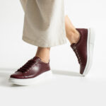 Sneakers da donna in pelle naturale colore bordeaux / Sneakers da donna in pelle naturale colore bordeaux /