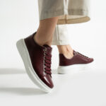 Sneakers da donna in pelle naturale colore bordeaux / Sneakers da donna in pelle naturale colore bordeaux /