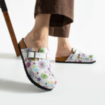 Sabot da donna bassi colorati in pelle /