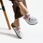 Sabot da donna bassi colorati in pelle /