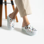 Zoccoli anatomici da lavoro con zeppa e stampa colorata / Zoccoli anatomici da lavoro con zeppa e stampa colorata /