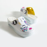 Zoccoli anatomici da lavoro con zeppa e stampa colorata / Zoccoli anatomici da lavoro con zeppa e stampa colorata /