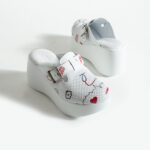 Ciabatte sanitarie in pelle naturale con zeppa alta /