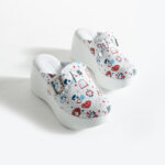 Ciabatte sanitarie in pelle naturale con zeppa alta / Ciabatte sanitarie in pelle naturale con zeppa alta /