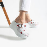 Ciabatte sanitarie in pelle naturale con zeppa alta / Ciabatte sanitarie in pelle naturale con zeppa alta /