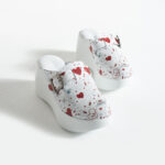 Ciabatte sanitarie in pelle naturale con zeppa alta / Ciabatte sanitarie in pelle naturale con zeppa alta /