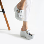 Ciabatte da lavoro alte da donna in pelle per estetiste / Ciabatte da lavoro alte da donna in pelle per estetiste /