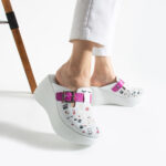 Ciabatte da lavoro alte da donna in pelle per estetiste / Ciabatte da lavoro alte da donna in pelle per estetiste /