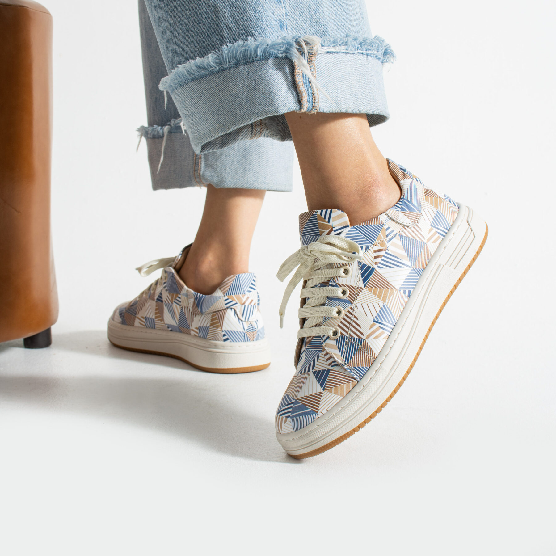 Sneakers donna ergonomiche colorate in pelle
