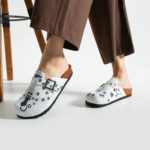 Sabot da donna colorato basso a punta chiusa in pelle /