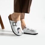 Sabot da donna basso a punta chiusa in pelle per estetiste /