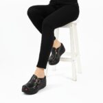 Ciabatte sanitarie in pelle naturale con zeppa alta / Ciabatte sanitarie in pelle naturale con zeppa alta /