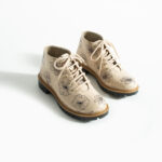 Stivaletti donna bassi beige in pelle con stampa colorata / Stivaletti donna bassi beige in pelle con stampa colorata /