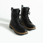 Anfibi da donna neri in pelle naturale / Anfibi da donna neri in pelle naturale /