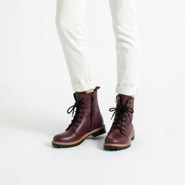 Anfibi da donna bordeaux in pelle naturale Stivaletti e anfibi donna 11 Anfibi da donna bordeaux in pelle naturale