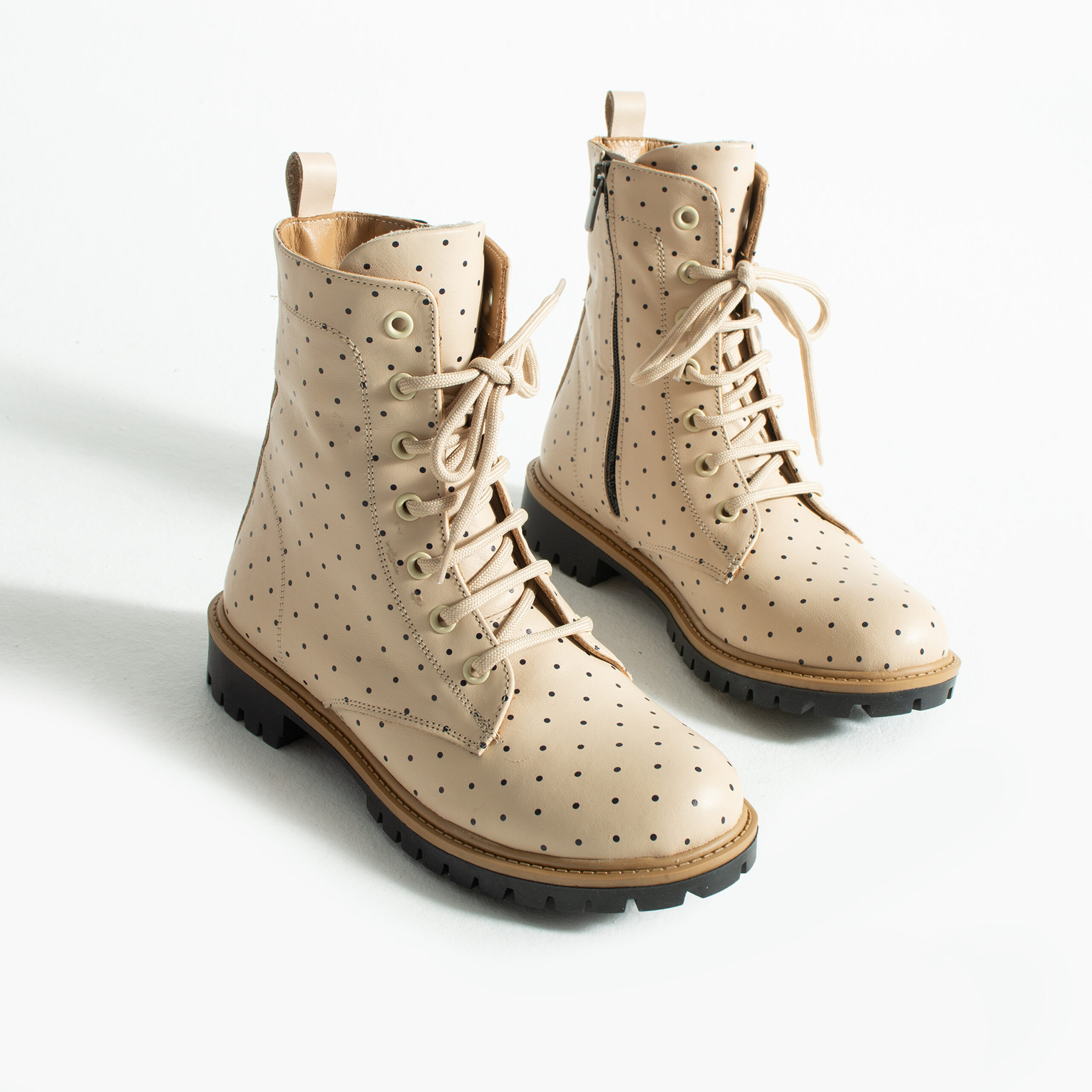 Anfibi beige da donna in pelle con stampa colorata Stivaletti e anfibi donna 16 Anfibi beige da donna in pelle con stampa colorata - immagine 6