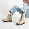 Anfibi da donna in pelle naturale beige, con cerniera e lacci Stivaletti e anfibi donna 6 Anfibi da donna in pelle naturale beige, con cerniera e lacci Stivaletti e anfibi donna 6