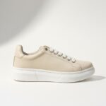 Sneakers da donna in pelle naturale colore beige / Sneakers da donna in pelle naturale colore beige /