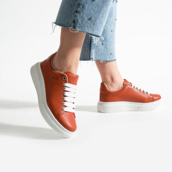 Alternative view of Sneakers da donna rosse leggere in pelle naturale