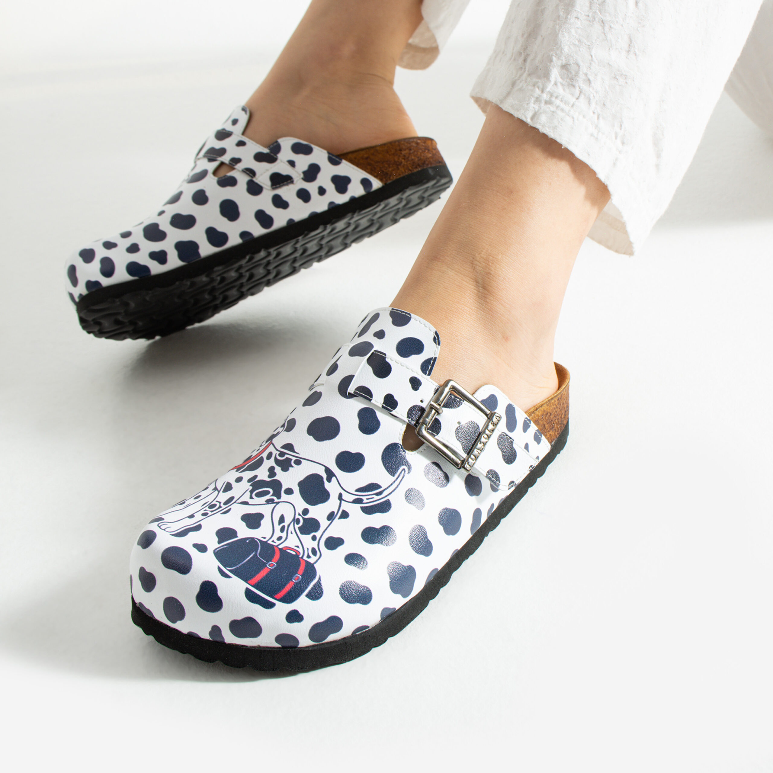 Sabot da donna basso a punta chiusa con fantasia Clogs con stampa Veterinari e toelettatori 16 Sabot da donna basso a punta chiusa con fantasia - immagine 6