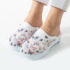 Zoccoli da lavoro da donna in pelle con suola ammortizzata – fantasia Chef Zoccoli da lavoro donna sabo-airmax-1 5 Zoccoli da lavoro da donna in pelle con suola ammortizzata – fantasia WingsWhite
