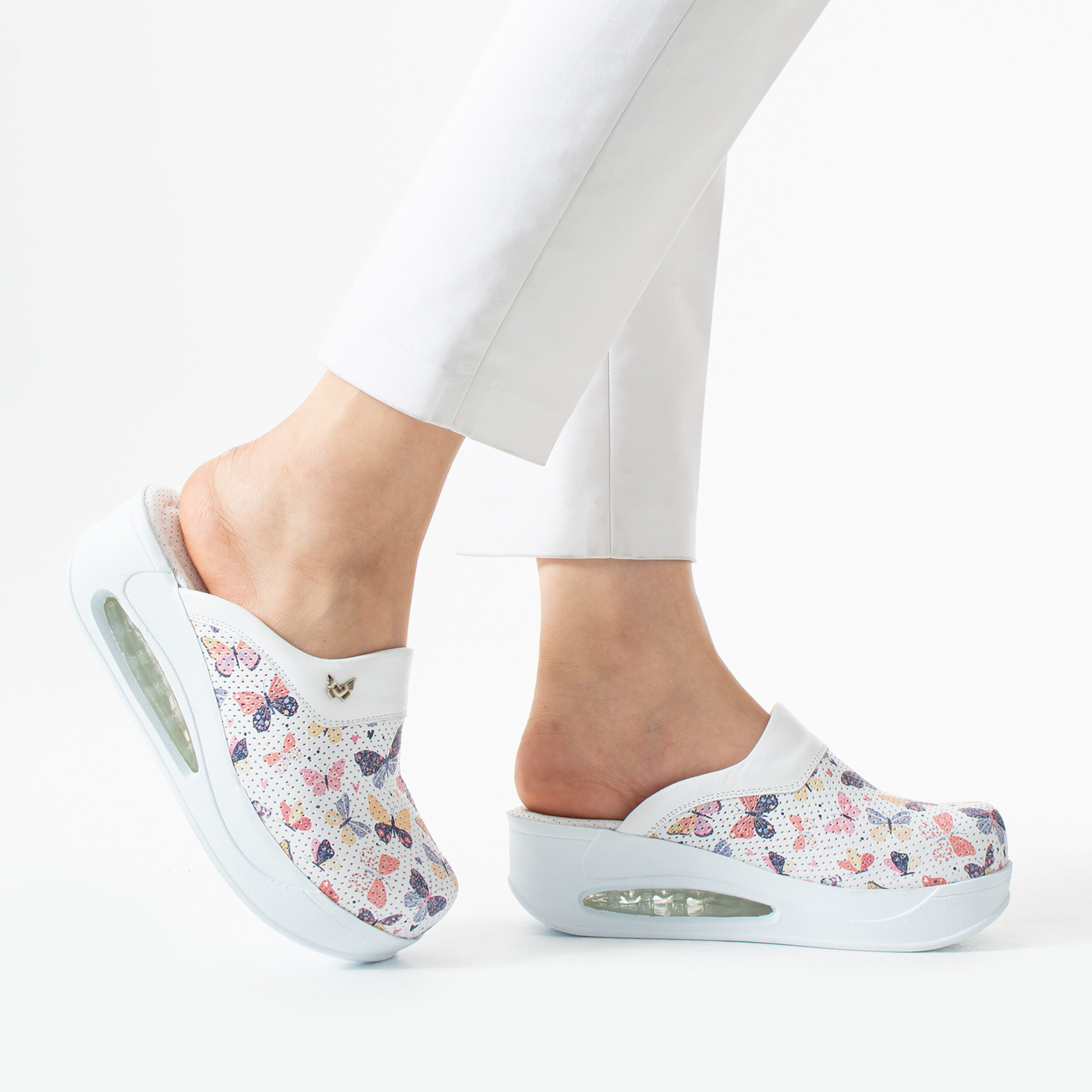 Zoccoli da lavoro da donna in pelle con suola ammortizzata – fantasia WingsWhite Zoccoli da lavoro donna sabo-airmax-1 2 Zoccoli da lavoro da donna in pelle con suola ammortizzata – fantasia WingsWhite — 2