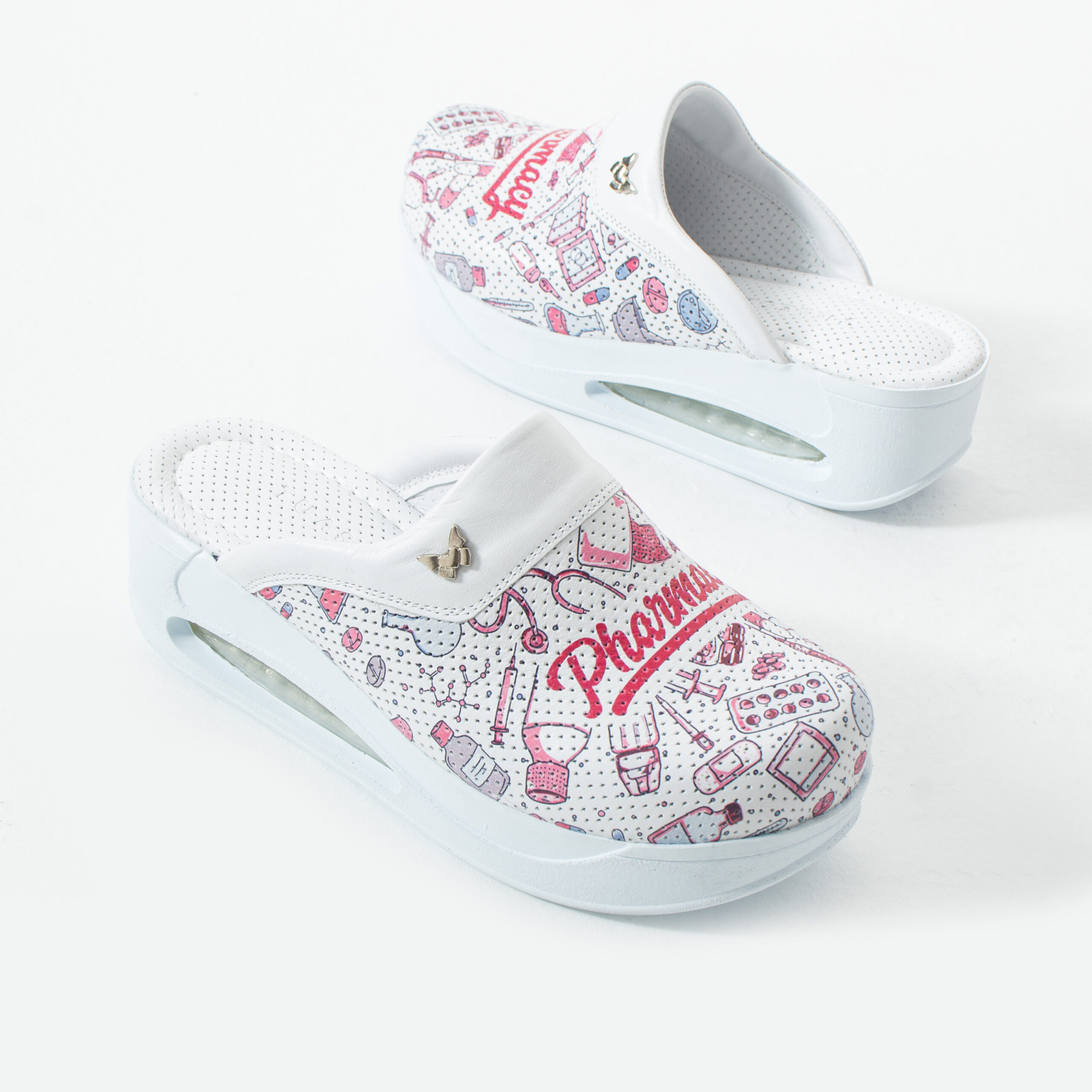 Zoccoli sanitari da donna in pelle con suola ammortizzata – fantasia Pharmacy Zoccoli da lavoro donna sabo-airmax-1 5 Zoccoli sanitari da donna in pelle con suola ammortizzata - fantasia Pharmacy — 5
