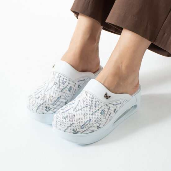 Zoccoli sanitari da donna in pelle con suola ammortizzata – fantasia Dentalis Zoccoli sanitari donna sabo-airmax-1 Zoccoli sanitari da donna in pelle con suola ammortizzata – fantasia Dentalis
