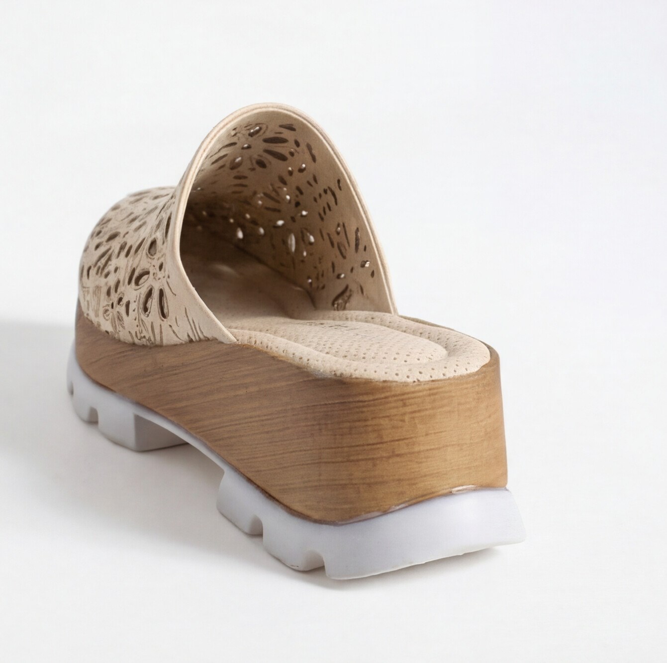 Zoccoli chiusi beige da donna in pelle Sabot da donna 8 Zoccoli chiusi beige da donna in pelle - dettaglio
