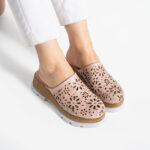 Zoccoli chiusi verdi da donna in pelle Sabot da donna 5 Zoccoli chiusi rosa da donna in pelle