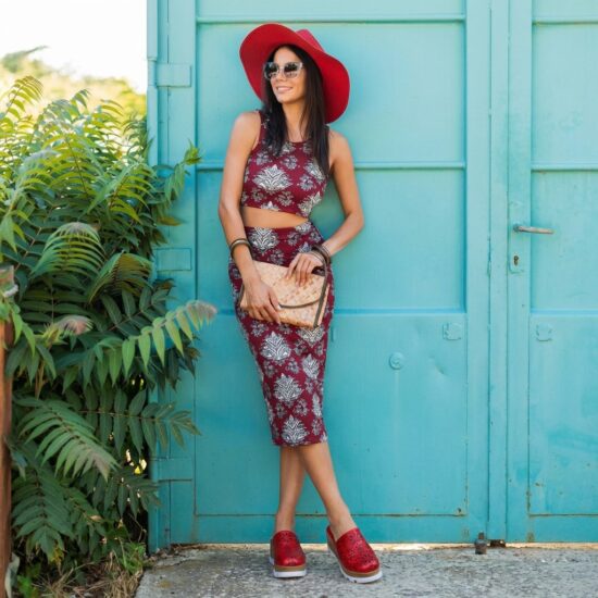 Zoccoli chiusi rossi da donna in pelle - Червен