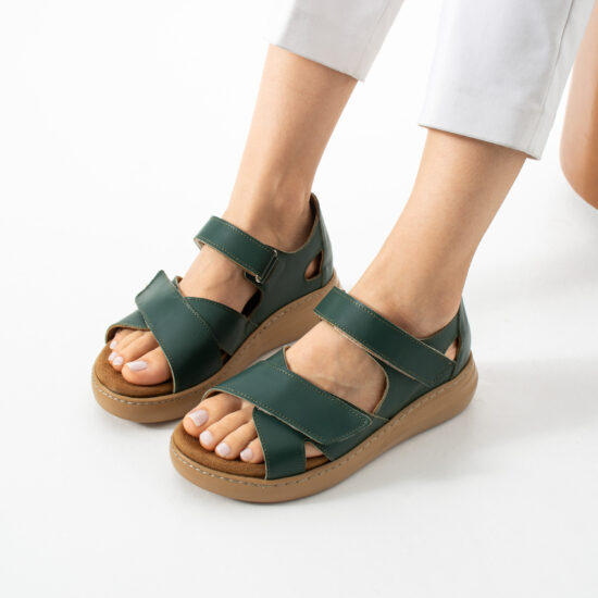 Sandali da donna in pelle con con tallone chiuso e plantare estraibile Sandali e ciabatte da donna Sandali da donna in pelle con con tallone chiuso e plantare estraibile