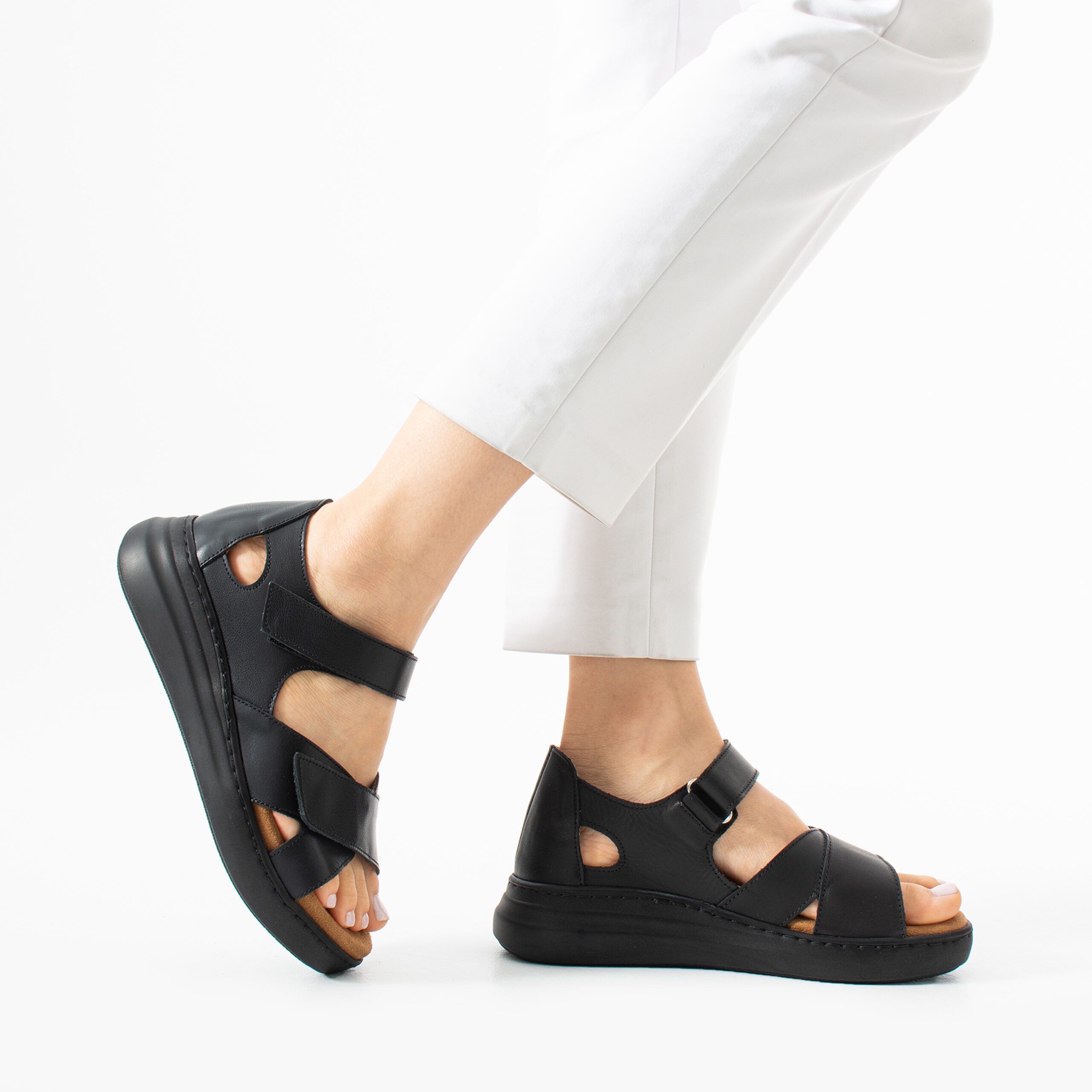 Sandali da donna in pelle con con tallone chiuso e plantare estraibile Sandali e ciabatte da donna 4 Sandali da donna in pelle con con tallone chiuso e plantare estraibile - Естествена кожа