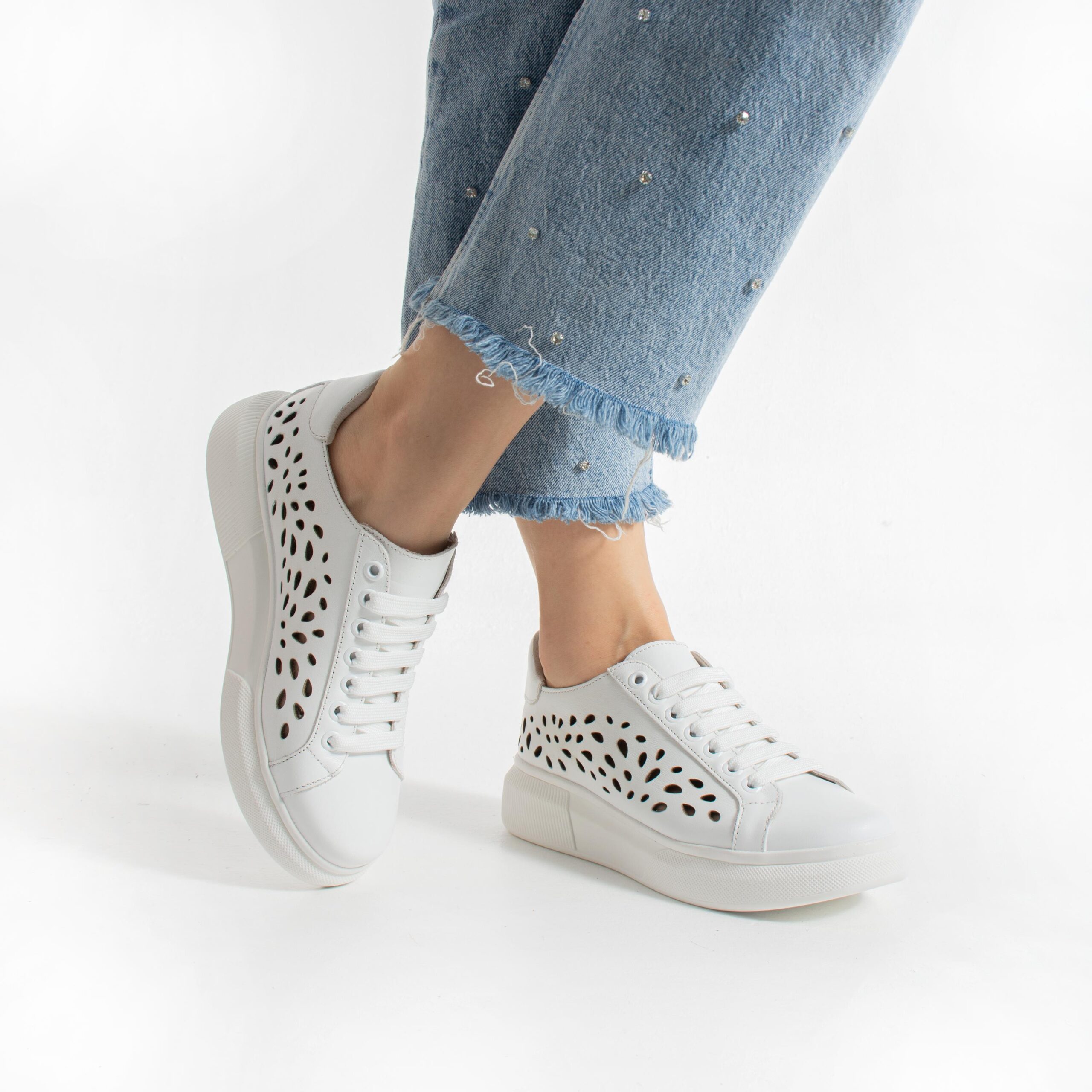Sneakers bianche eleganti da donna in vera pelle Sneakers da donna 4 Sneakers bianche eleganti da donna in vera pelle - Естествена кожа
