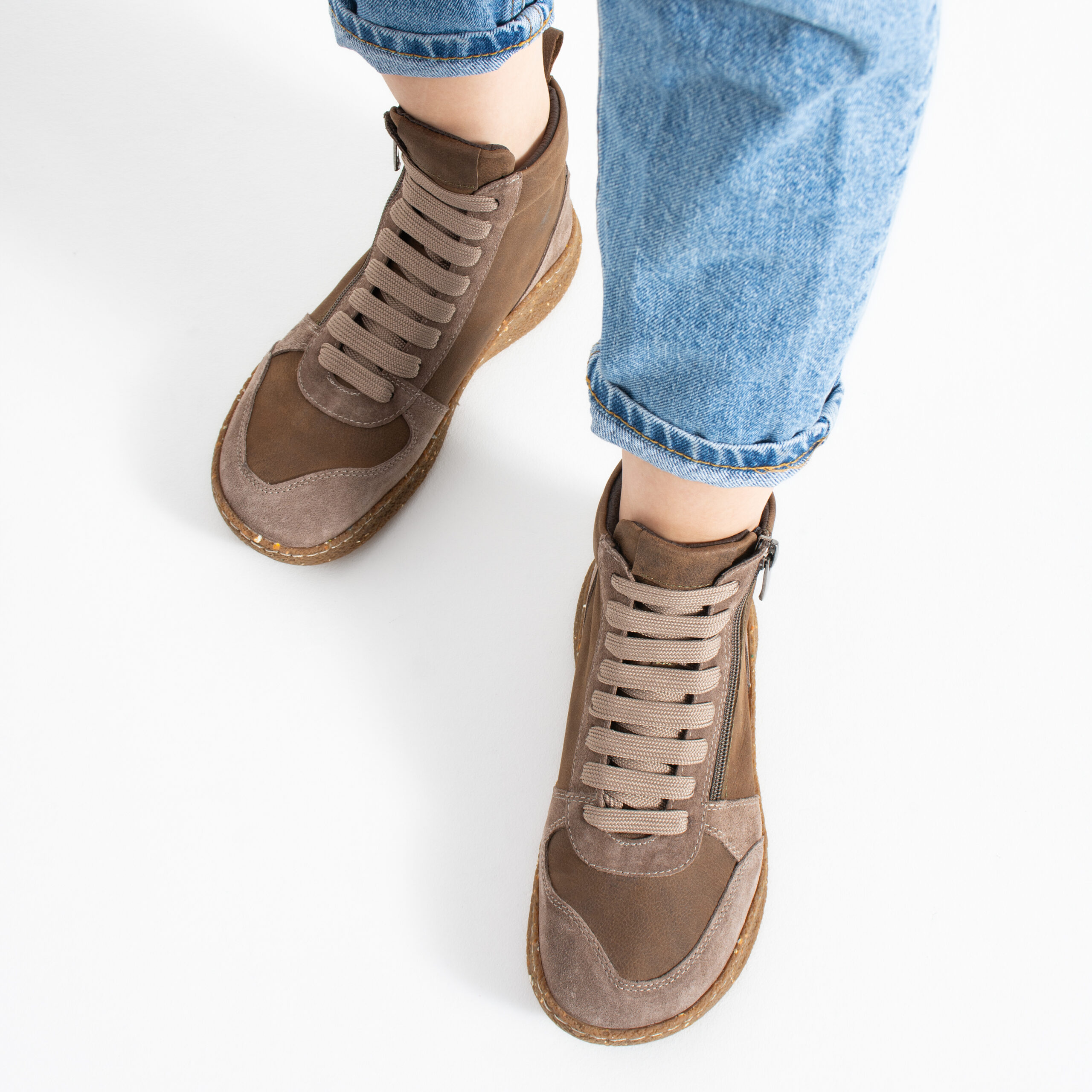 Stivaletti barefoot da donna in vera pelle con punta ampia Stivaletti e anfibi donna 3 Stivaletti e anfibi donna - TSL Barefoot North Taupe