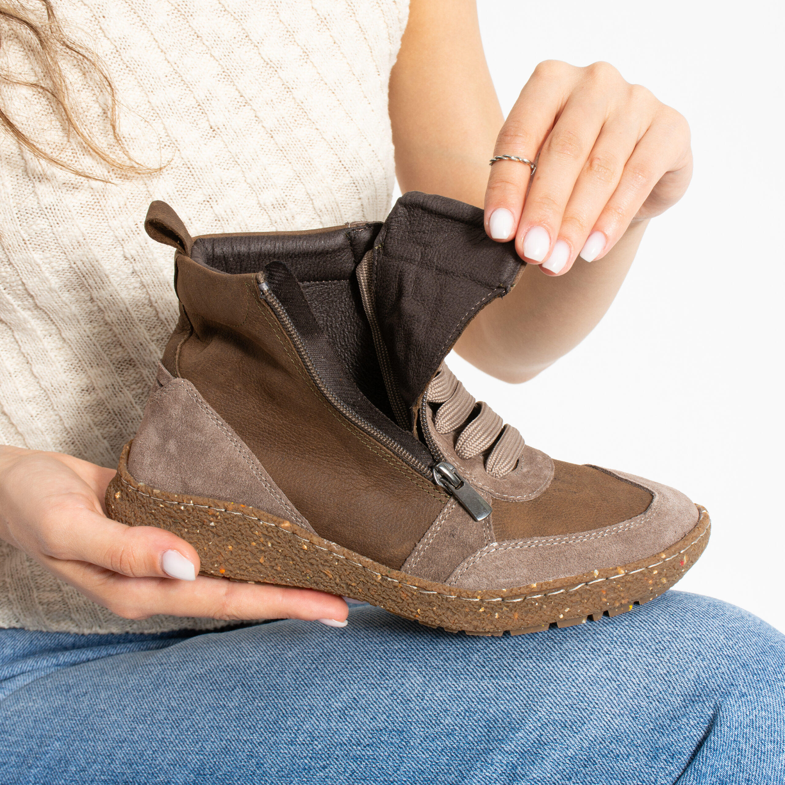 Stivaletti barefoot da donna in vera pelle con punta ampia Stivaletti e anfibi donna 6 Stivaletti barefoot da donna in vera pelle con punta ampia - vista laterale