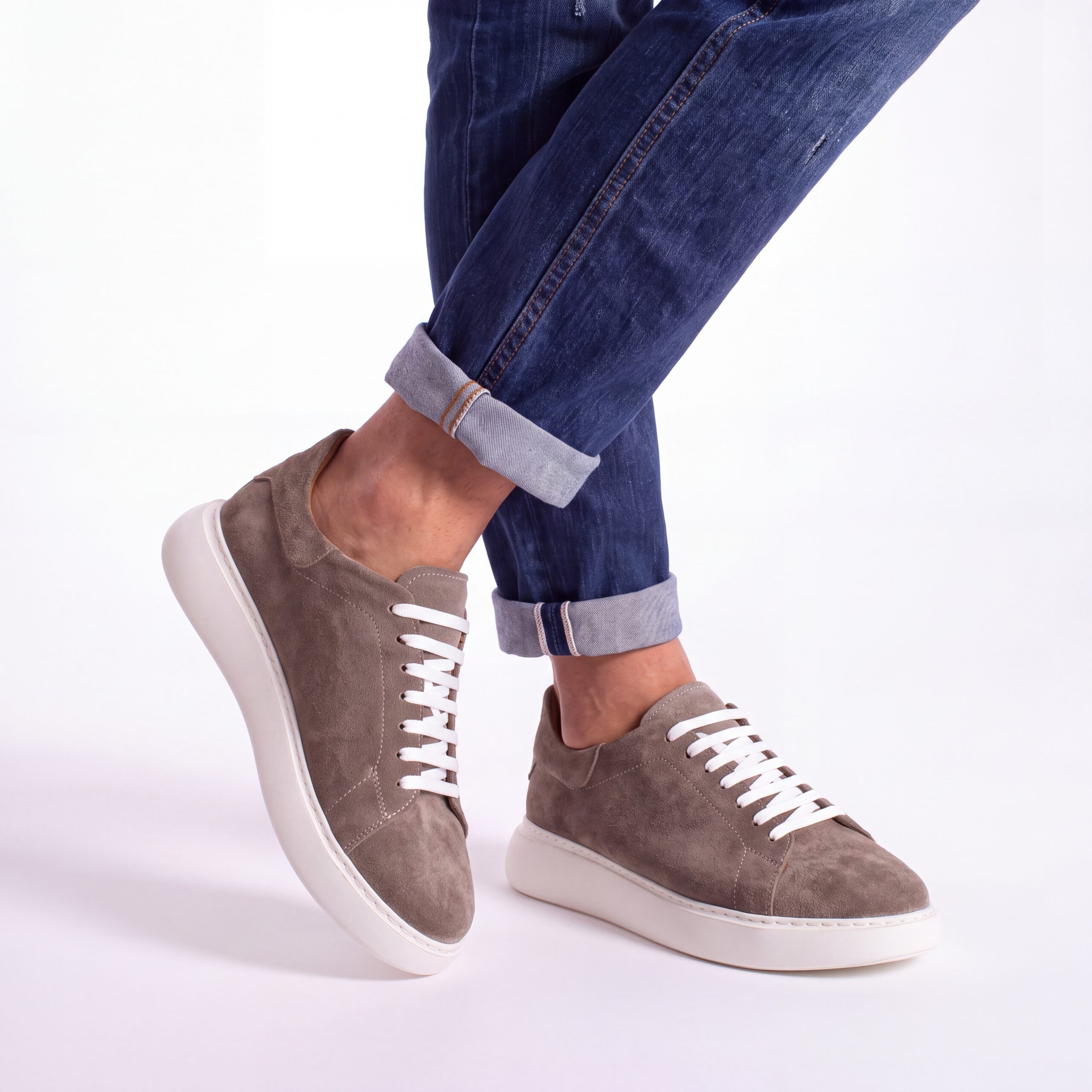 Sneakers uomo in vera pelle scamosciata Sneakers uomo 4 Sneakers uomo in vera pelle scamosciata - Естествен велур