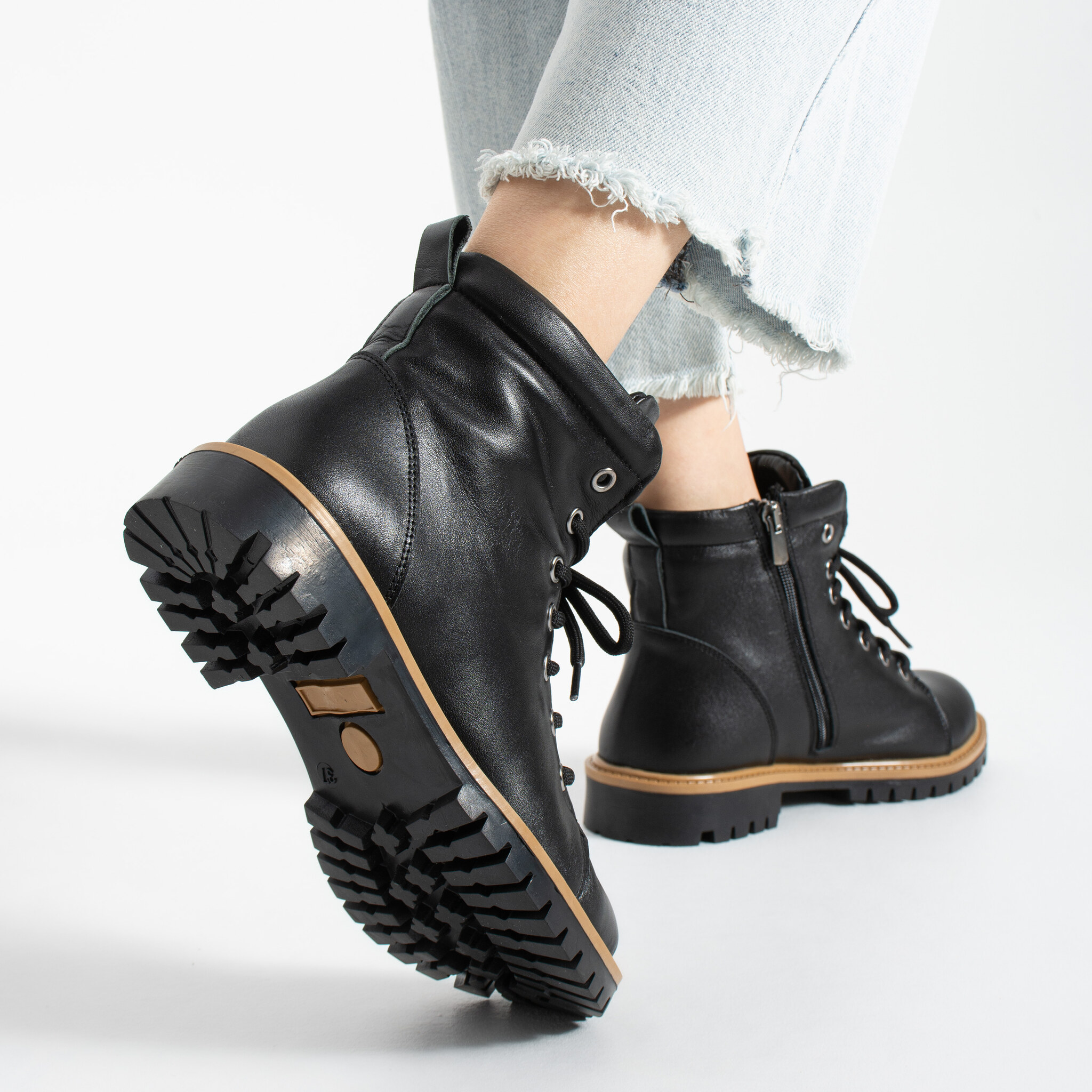 Anfibi neri da donna in pelle Stivaletti e anfibi donna 5 TSL Memory Rebel Black - Nero - Pelle